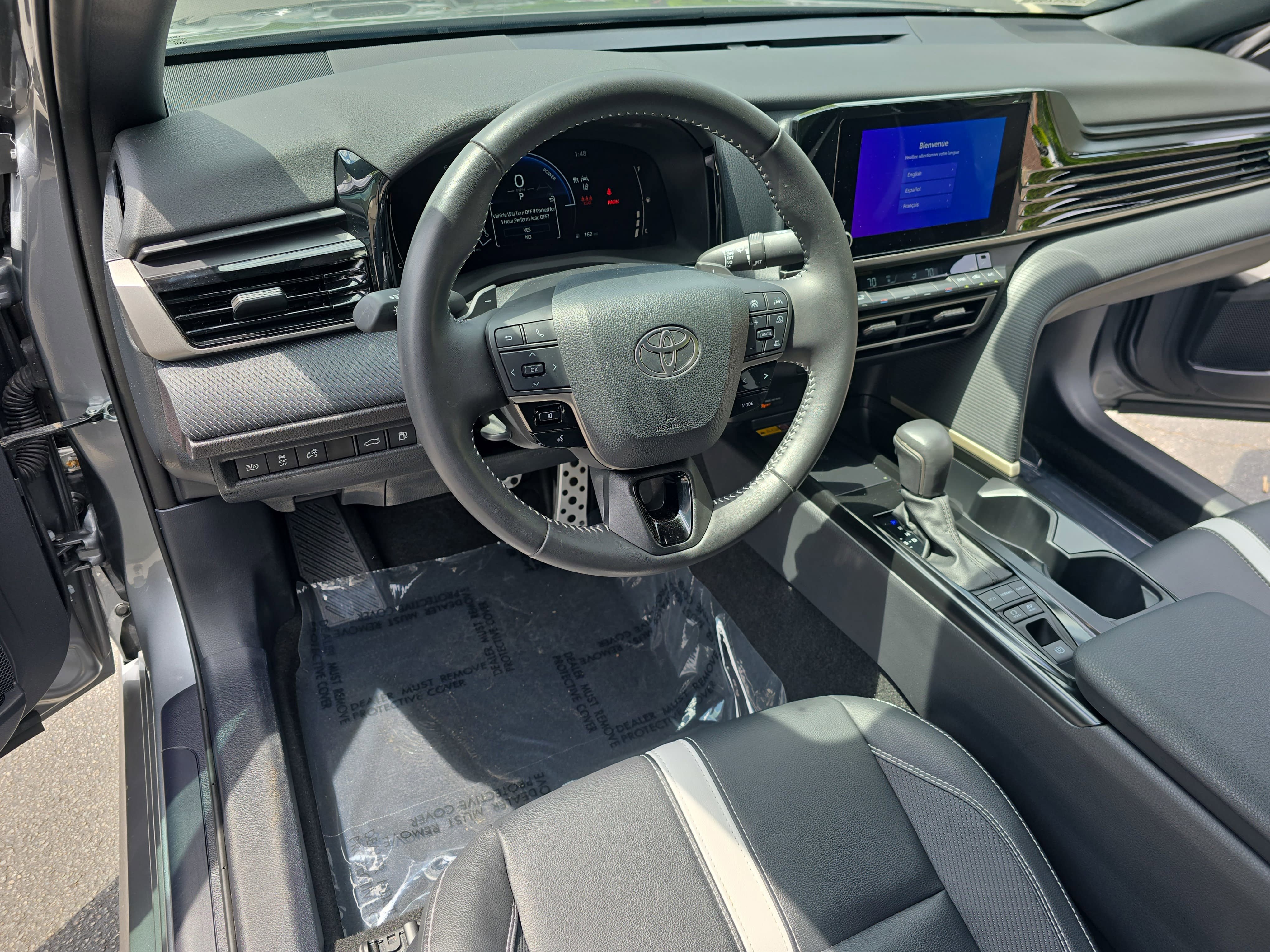 Used 2025 Toyota Camry SE w/ Convenience Package FWD image 17