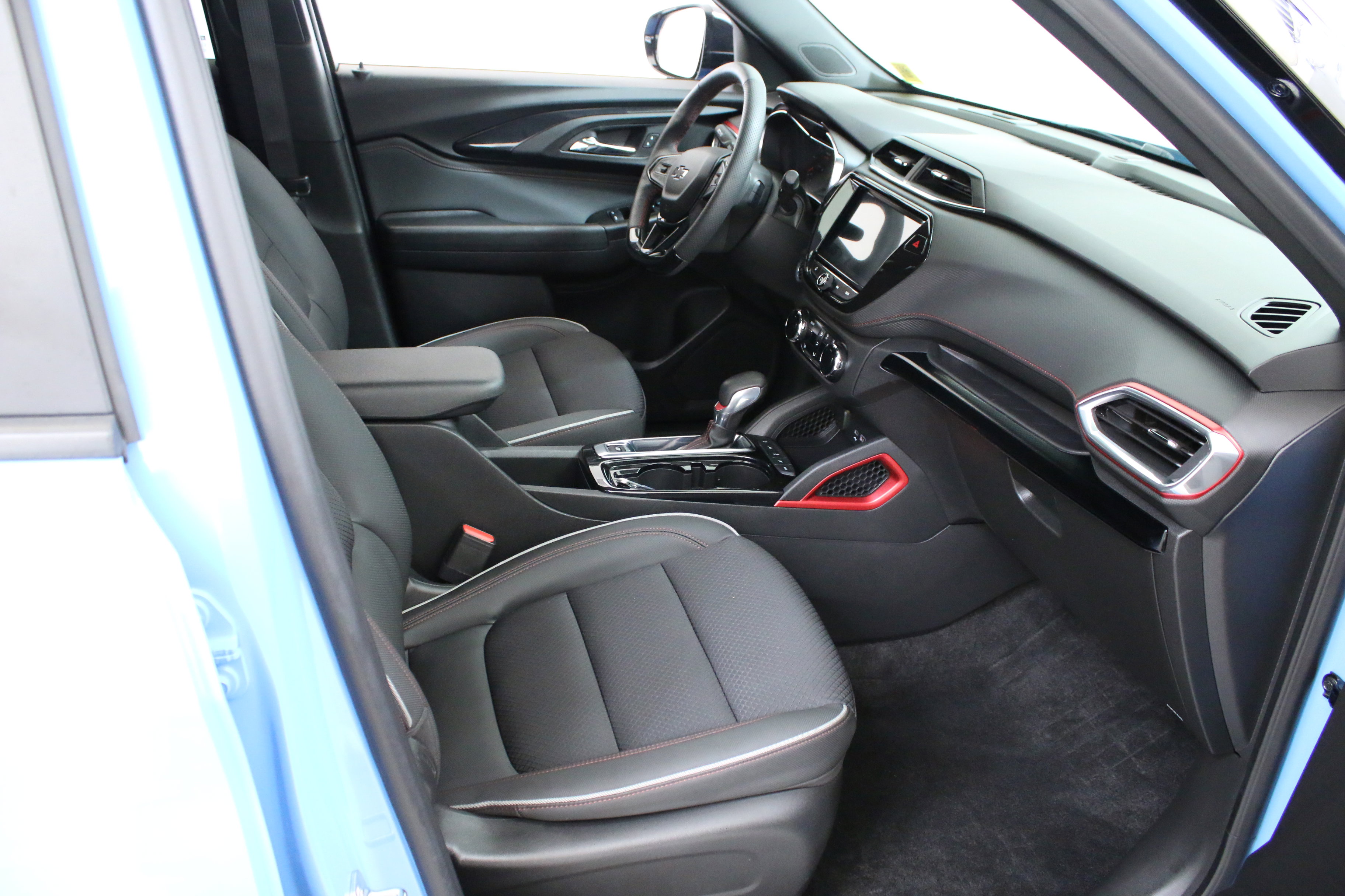 Certified 2023 Chevrolet TrailBlazer RS w/ Convenience Package AWD/4WD image 30