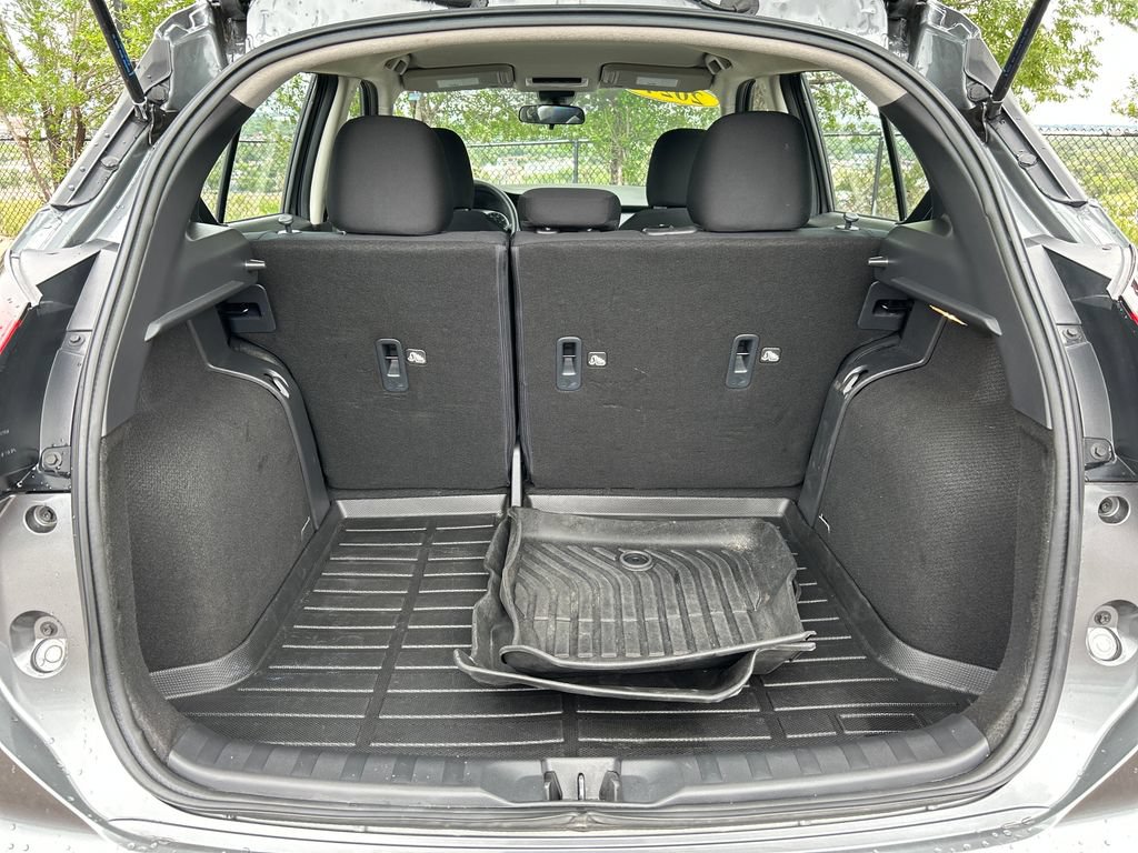 Used 2024 Nissan Kicks S FWD image 5