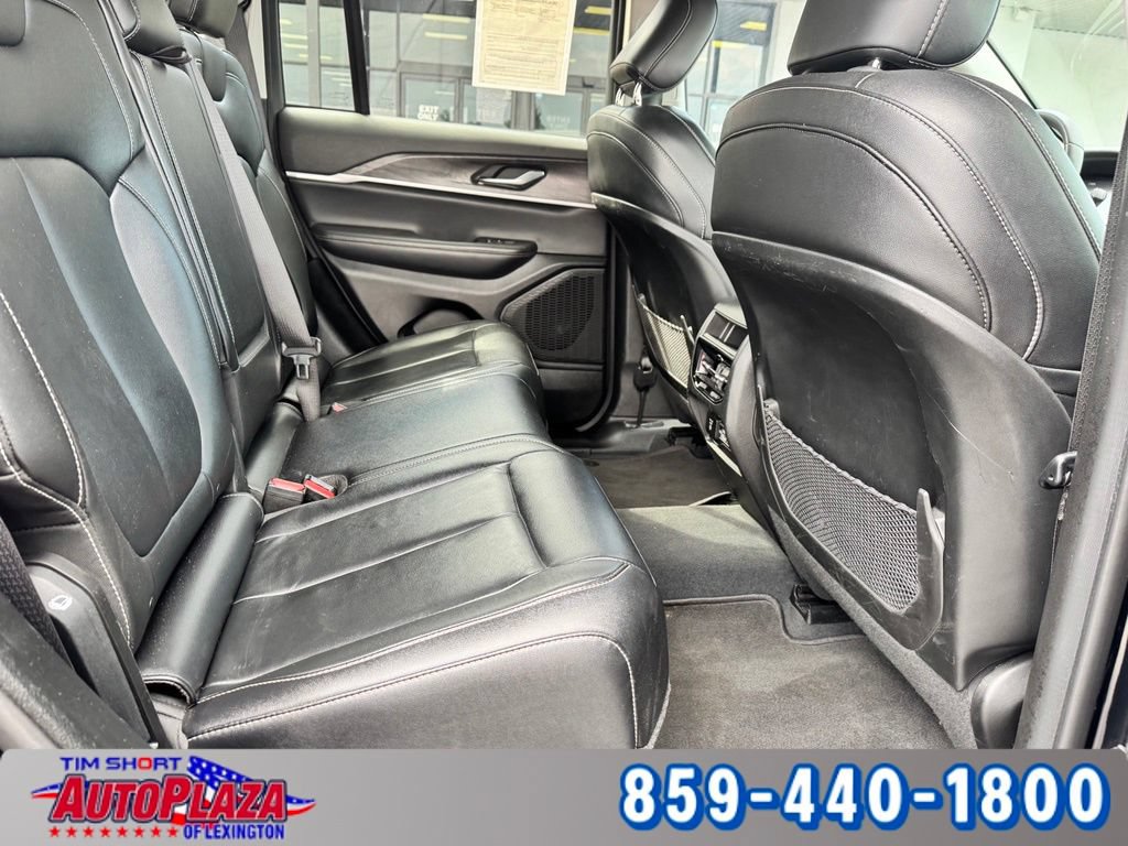 Used 2023 Jeep Grand Cherokee Limited AWD/4WD image 40