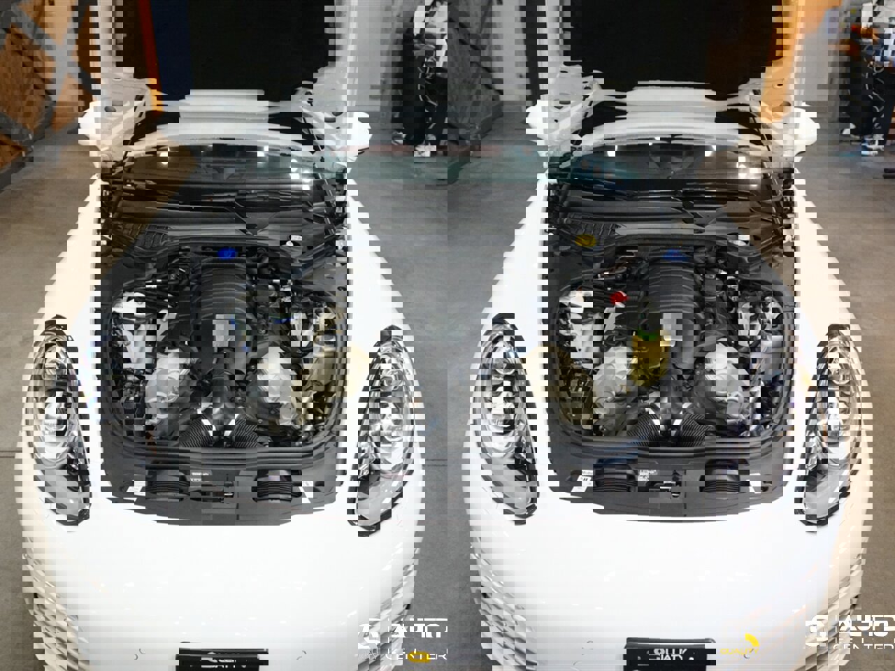 Used 2014 Porsche Panamera 4 image 12