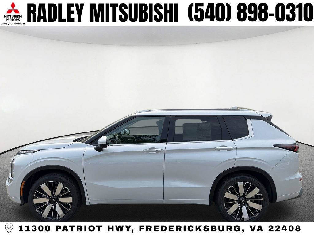 New 2026 Mitsubishi Outlander SEL image 2