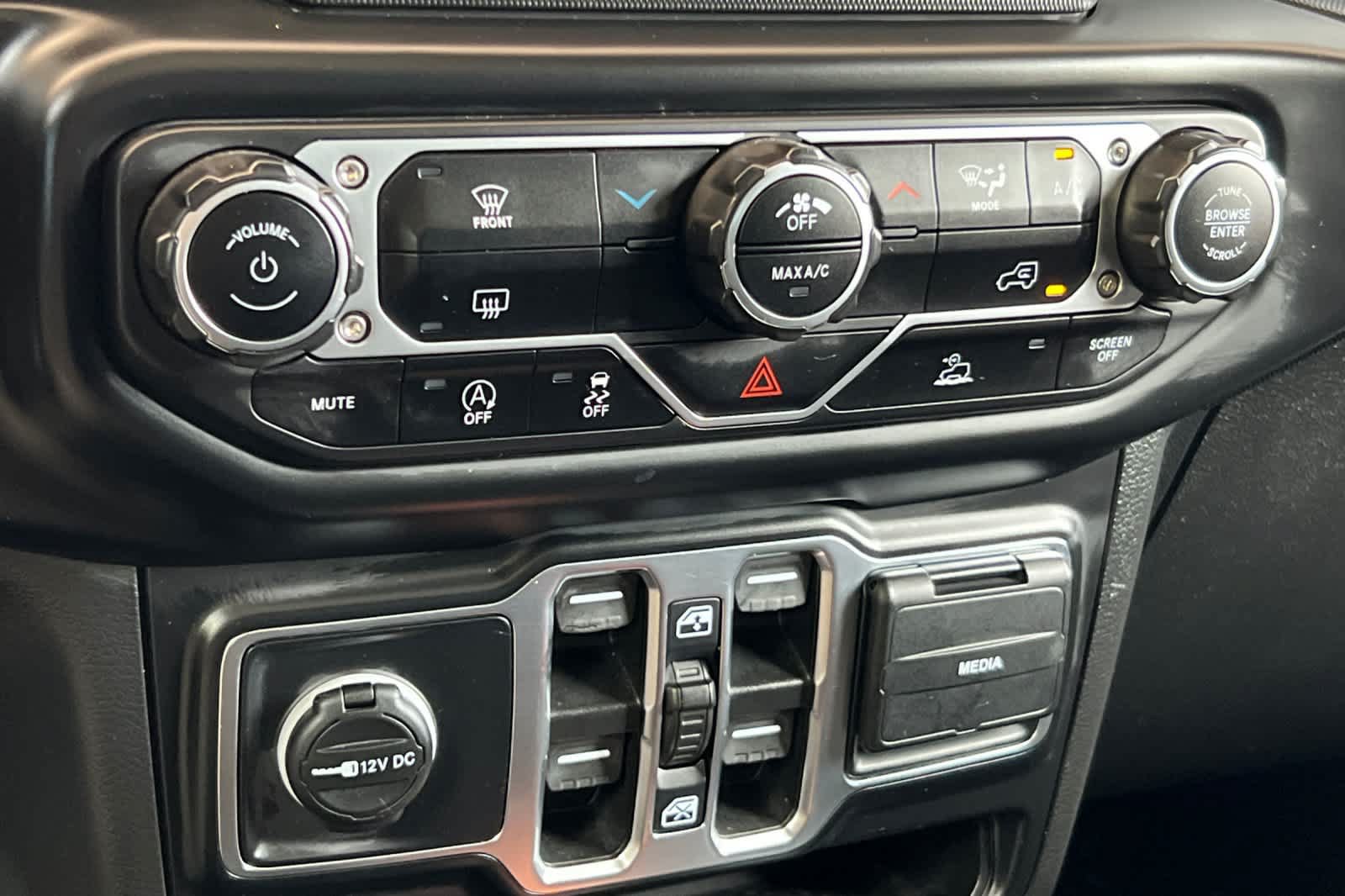 Used 2022 Jeep Wrangler Unlimited Sport AWD/4WD image 22