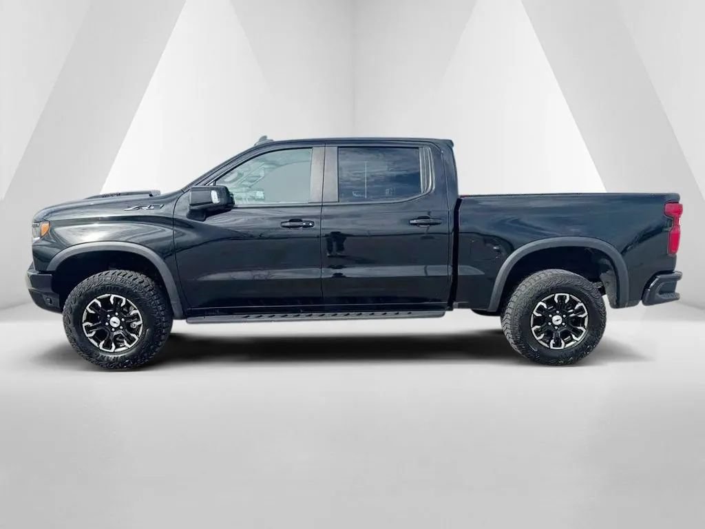 Used 2024 Chevrolet Silverado 1500 ZR2 w/ Technology Package AWD/4WD image 4