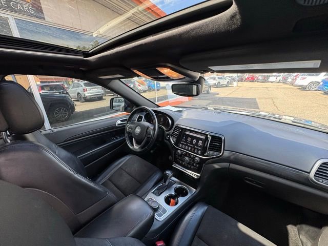 Used 2020 Jeep Grand Cherokee Laredo w/ Quick Order Package 2BN North AWD/4WD image 25