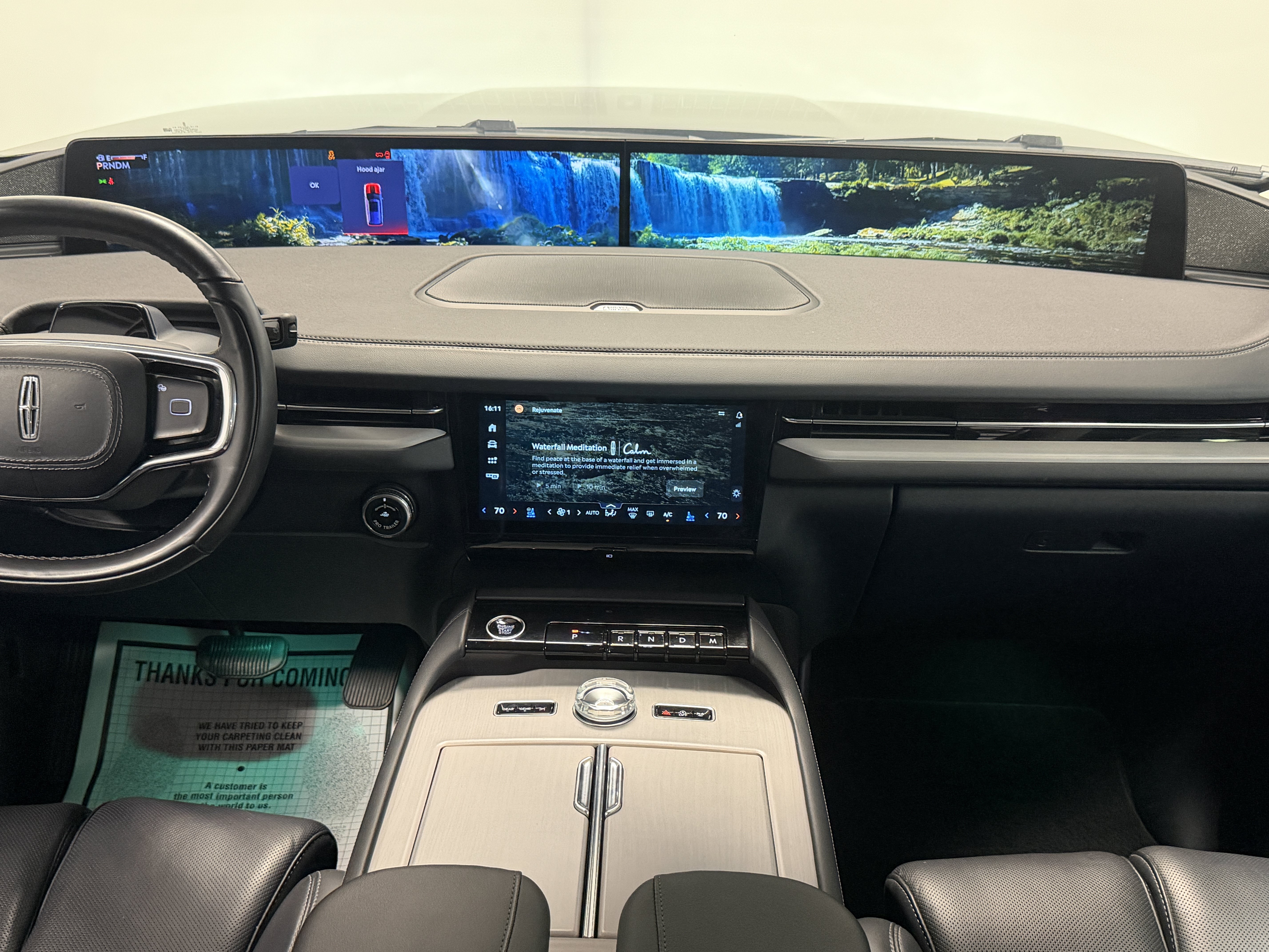Used 2025 Lincoln Navigator L Reserve AWD/4WD image 24