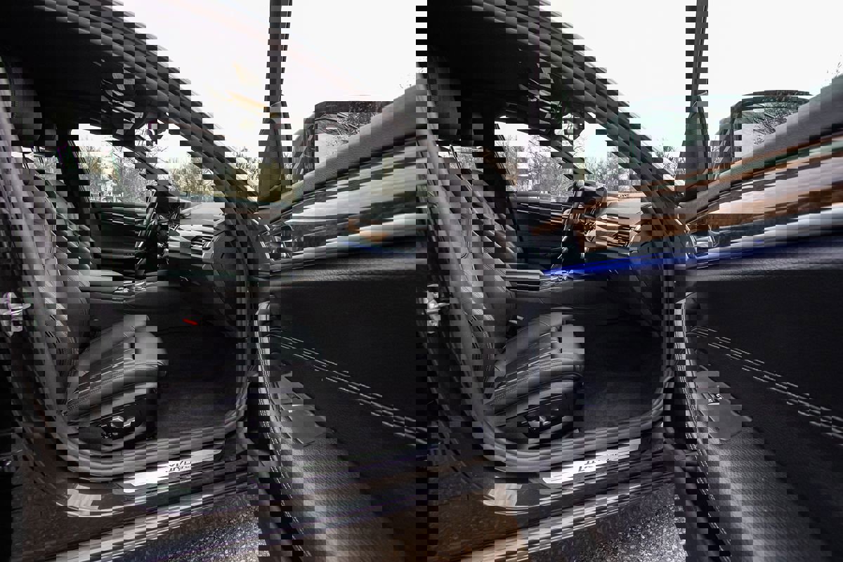 Used 2018 BMW 530i xDrive image 17