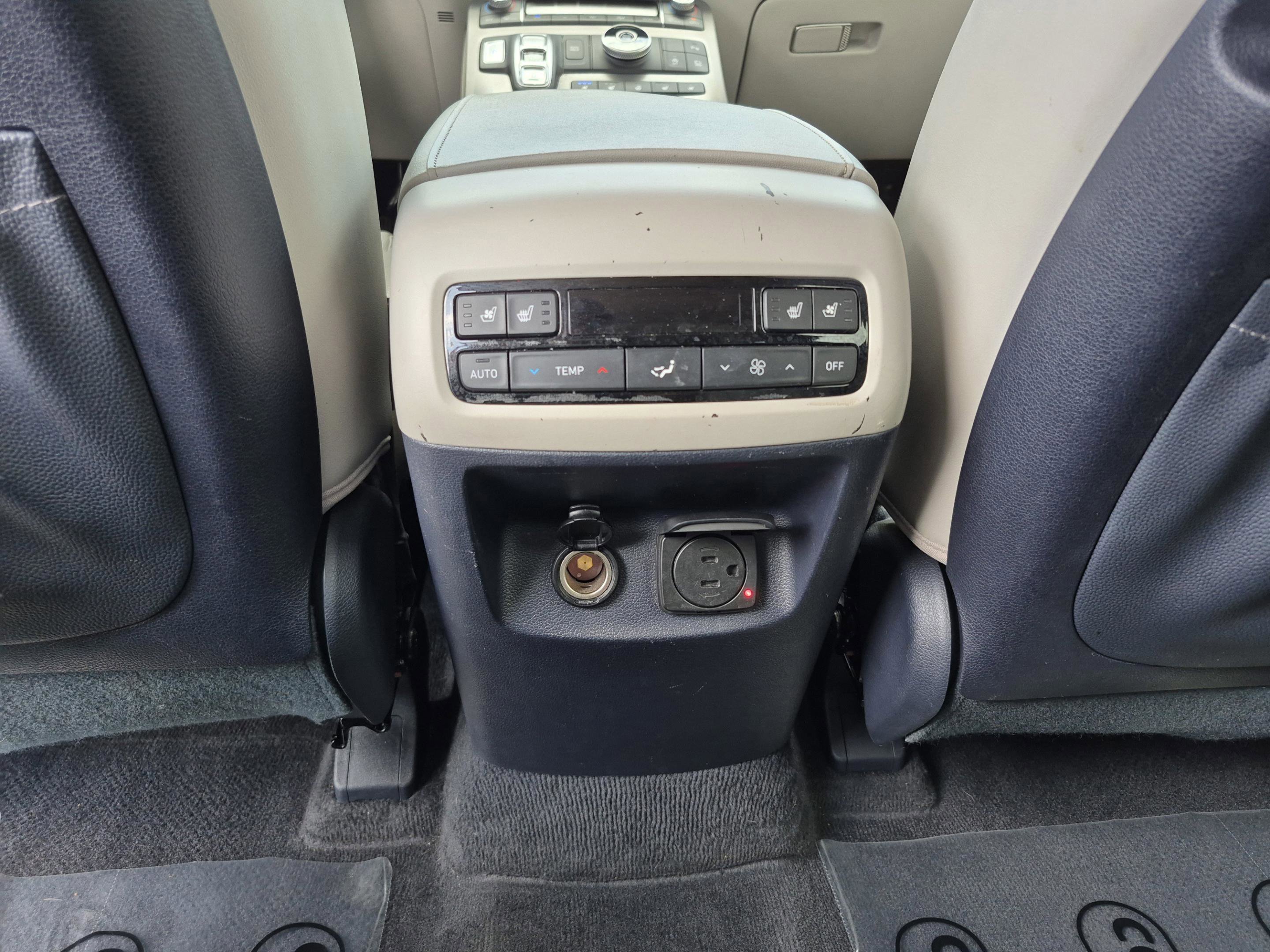 Used 2021 Hyundai Palisade Limited w/ Cargo Package FWD image 15