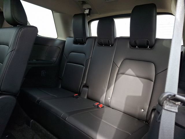 Used 2025 Nissan Pathfinder SL AWD/4WD image 11