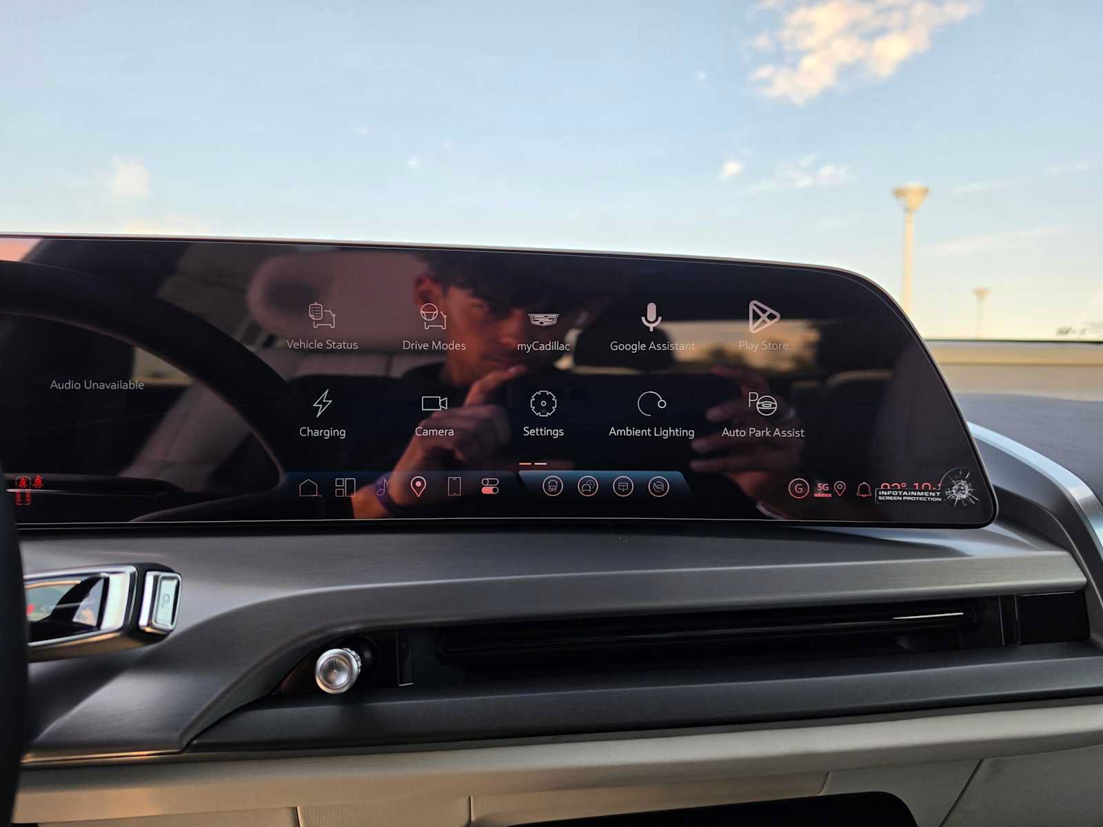 New 2027 Cadillac Vistiq Luxury w/ LPO, Premium Carpet Package AWD/4WD image 25