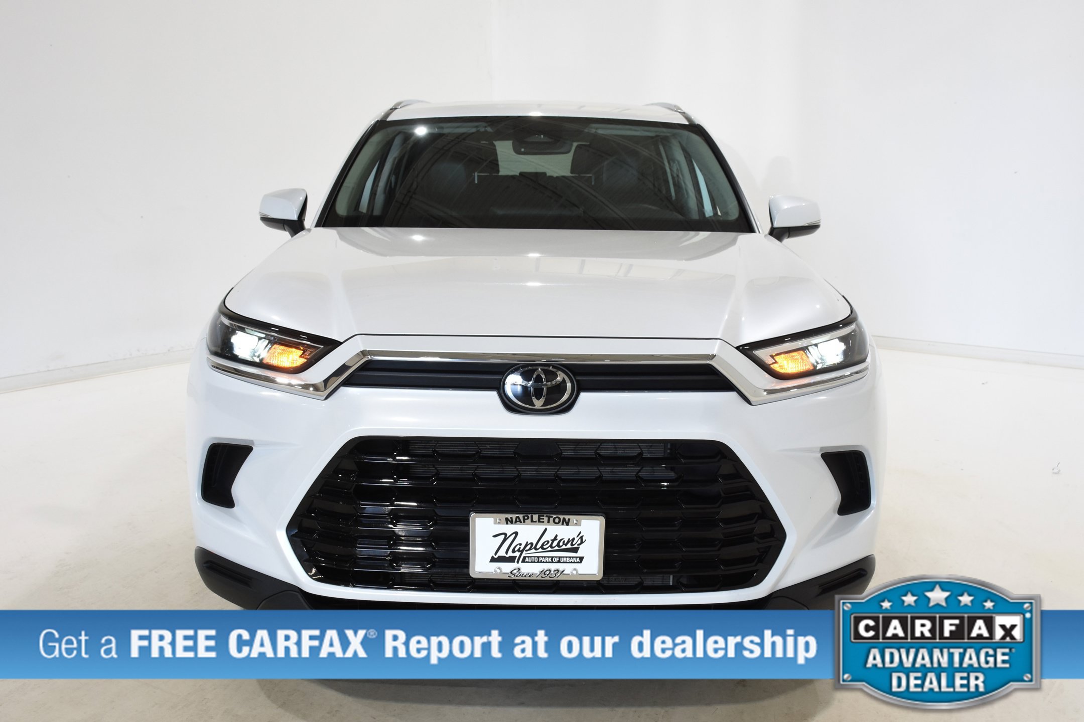 Used 2026 Toyota Grand Highlander AWD image 2