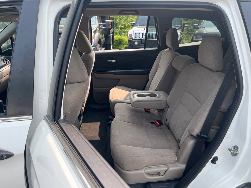 Used 2019 Honda Pilot LX image 15