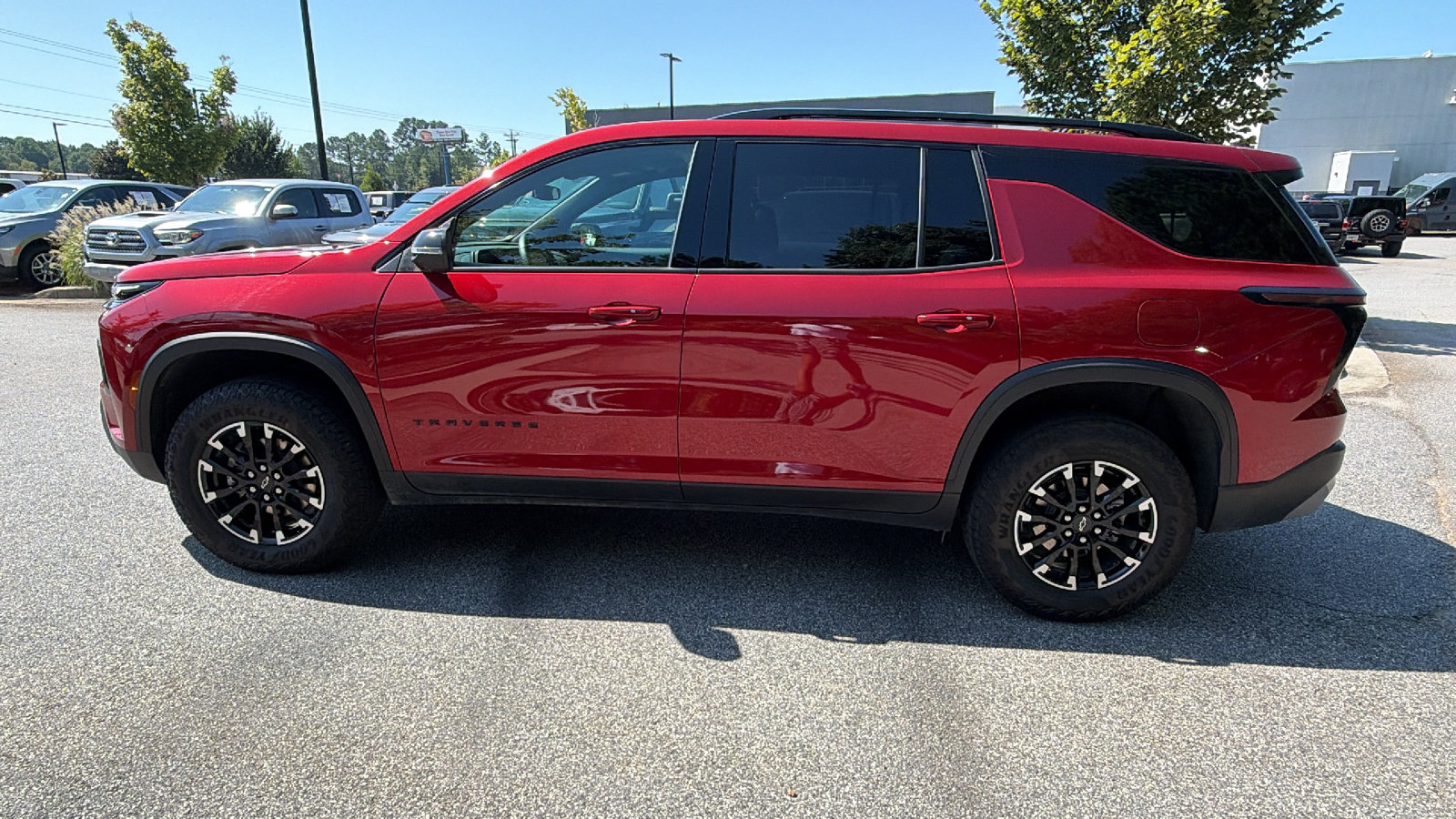 Used 2025 Chevrolet Traverse Z71 w/ Driver Confidence Package AWD/4WD image 11