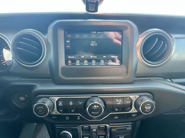 Certified 2022 Jeep Gladiator Sport AWD/4WD image 18