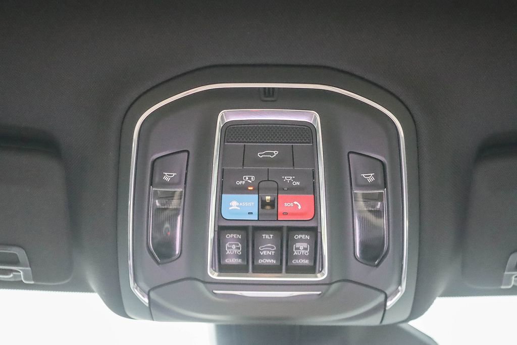 Used 2023 Jeep Grand Cherokee 4WD 4xe image 24