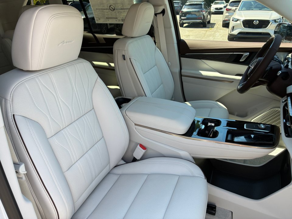 New 2026 Buick Enclave Avenir w/ Super Cruise Package FWD image 28