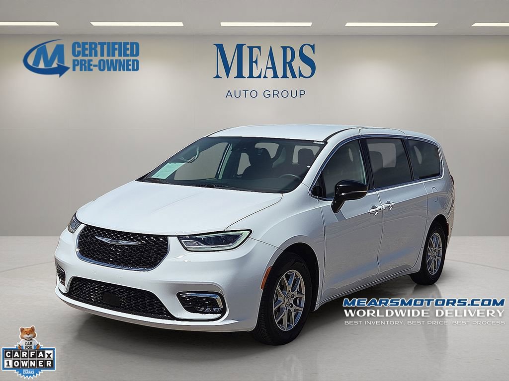 Used 2024 Chrysler Pacifica Touring-L image 1