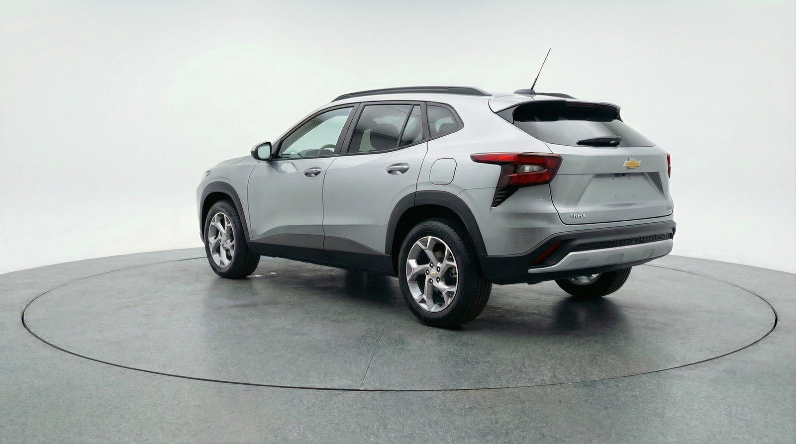 Used 2025 Chevrolet Trax LT image 6