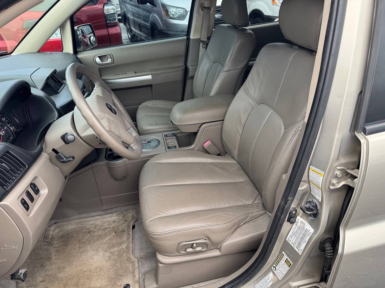 Used 2008 Mitsubishi Endeavor SE FWD image 12