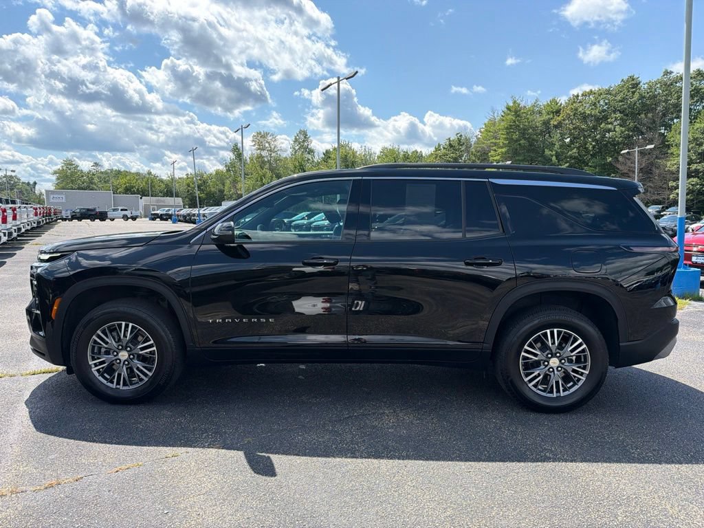 Certified 2025 Chevrolet Traverse LT AWD/4WD image 3