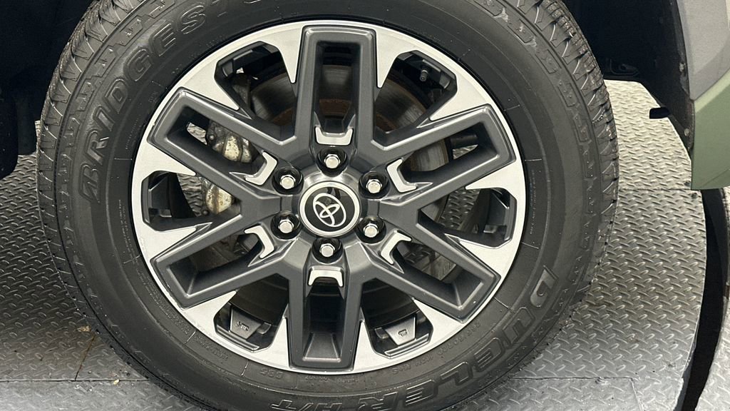 Used 2023 Toyota Tundra Limited image 18
