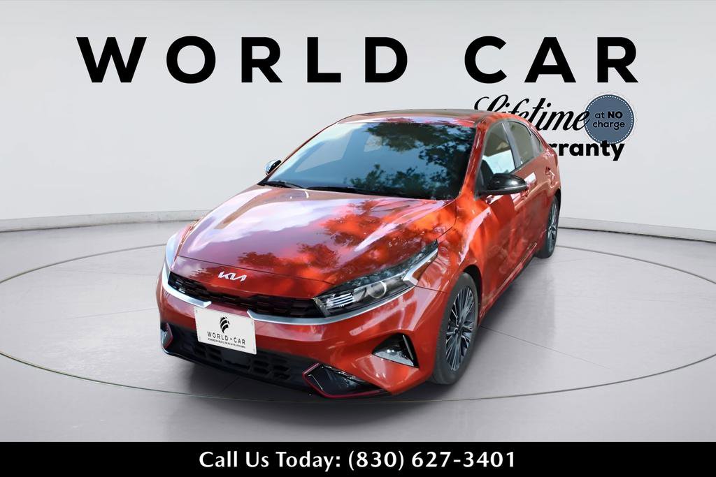 Used 2023 Kia Forte GT-Line w/ GT-Line Premium Package FWD image 3