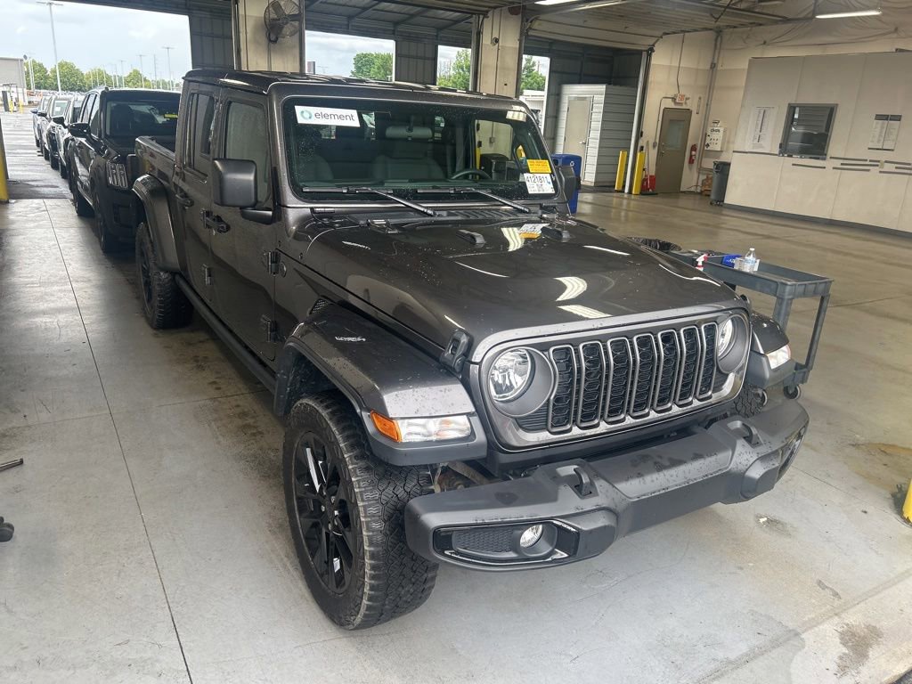 Used 2024 Jeep Gladiator Sport AWD/4WD image 1