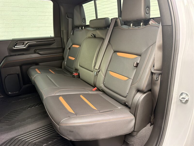 Used 2024 GMC Sierra 2500 AT4 w/ AT4 Premium Plus Package AWD/4WD image 32