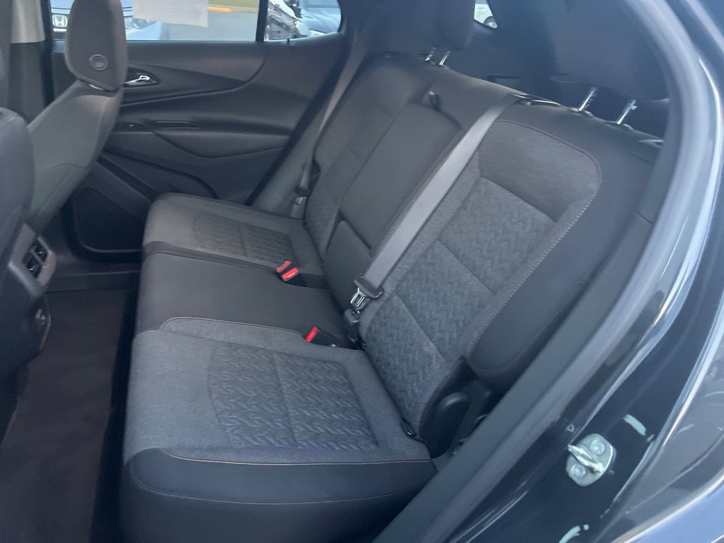 Used 2022 Chevrolet Equinox LT w/ Driver Convenience Package image 15