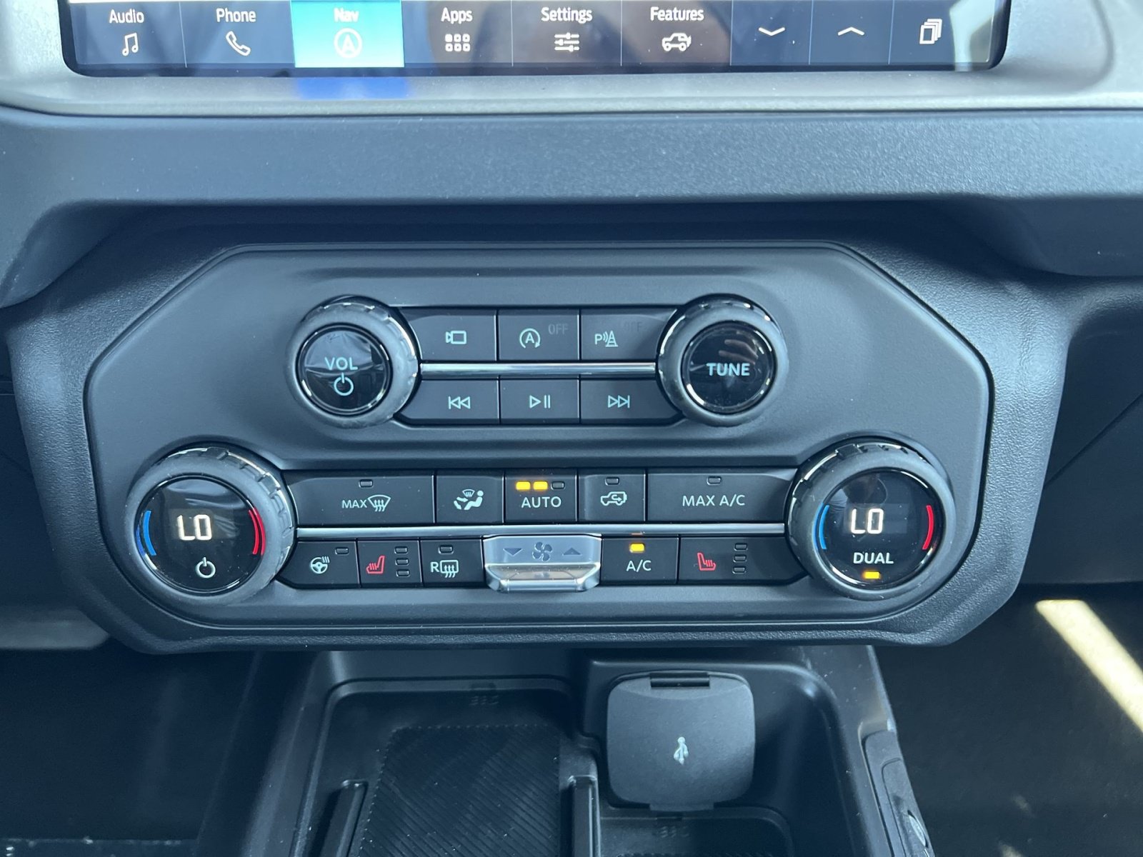 New 2026 Ford Bronco Outer Banks AWD/4WD image 29