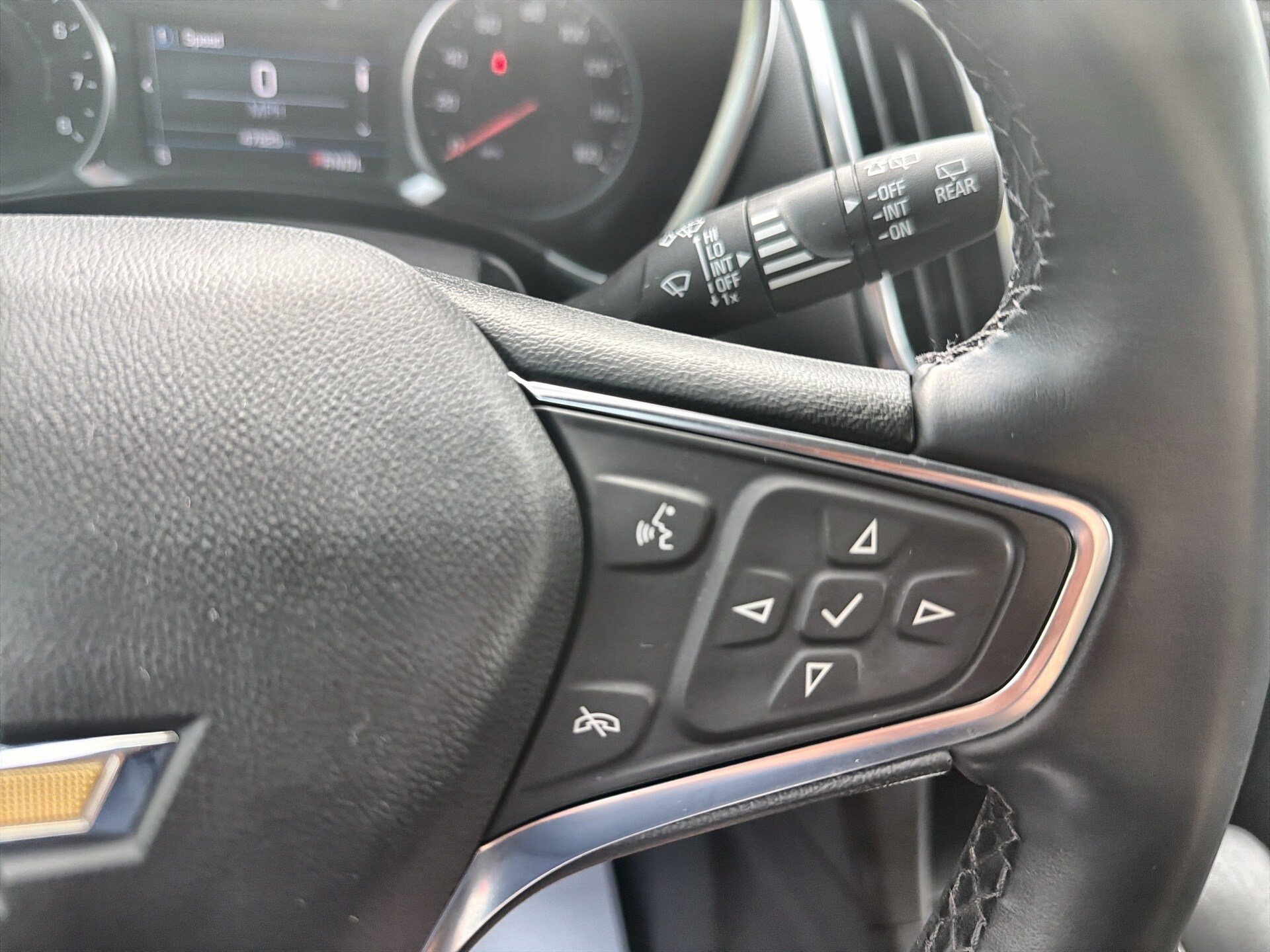 Used 2024 Chevrolet Equinox LT AWD/4WD image 21