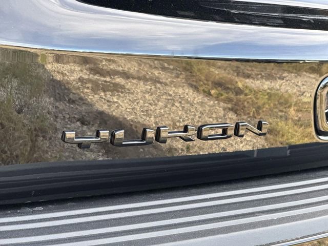 New 2026 GMC Yukon XL AT4 w/ AT4 Premium Package image 29