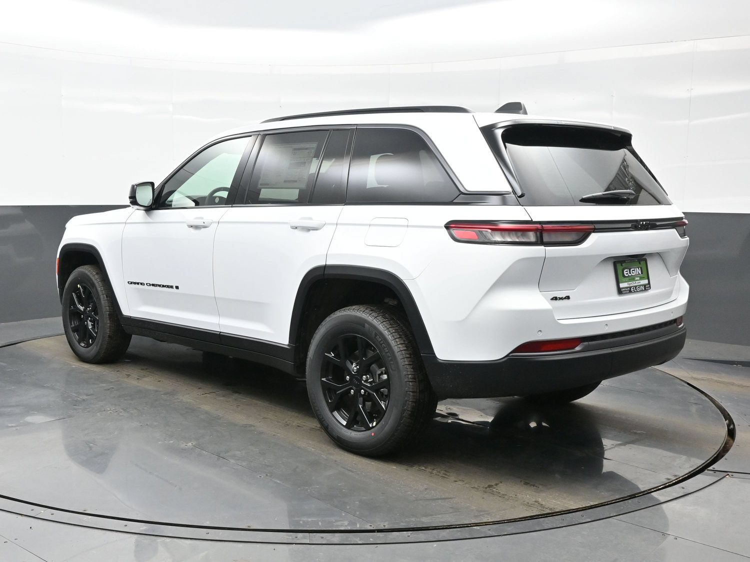 New 2026 Jeep Grand Cherokee Altitude AWD/4WD image 5