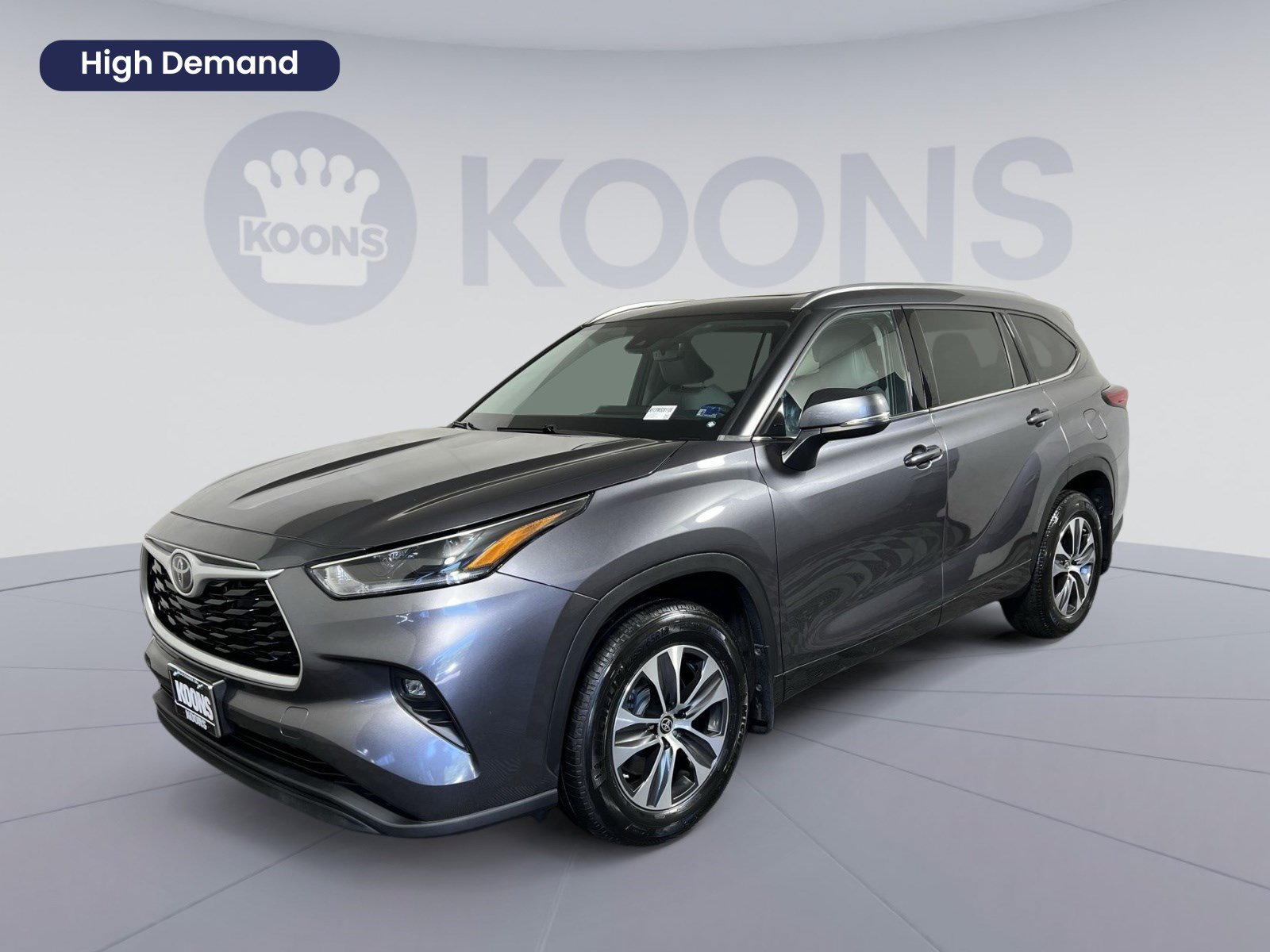 Used 2021 Toyota Highlander XLE