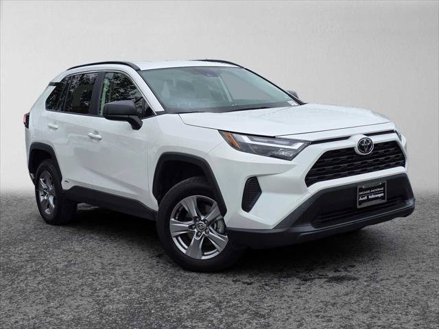 Used 2025 Toyota RAV4 LE AWD/4WD image 1