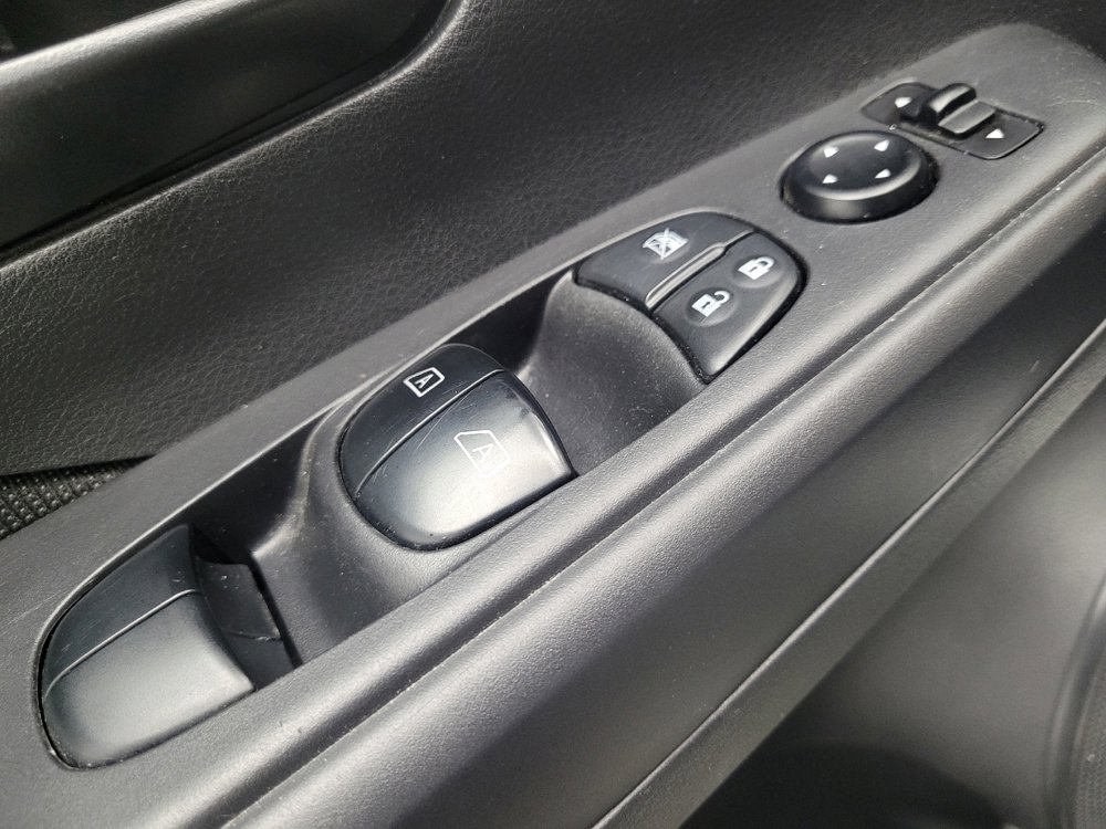 Used 2023 Nissan Kicks S FWD image 27