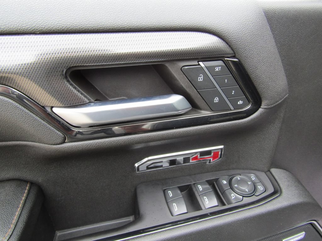 Used 2024 GMC Sierra 1500 AT4 w/ Technology Package AWD/4WD image 30