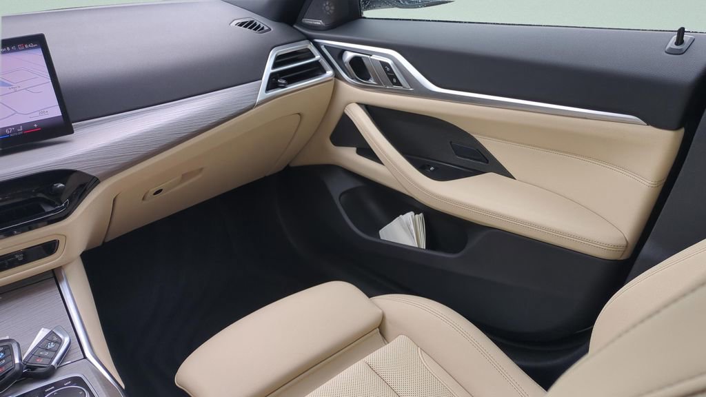 Certified 2025 BMW 430i w/ Parking Assistance Package RWD image 12