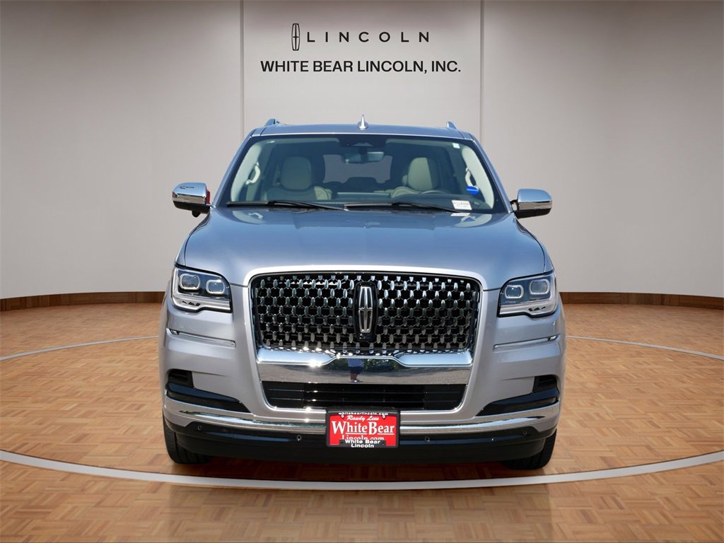 Used 2024 Lincoln Navigator Black Label image 4