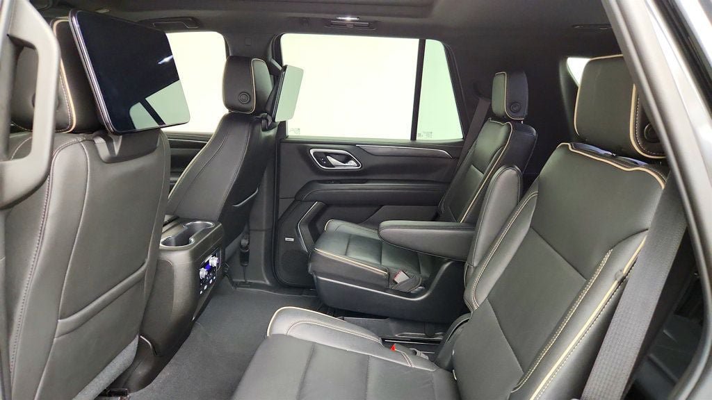 Used 2021 GMC Yukon SLT w/ SLT Premium Package AWD/4WD image 43