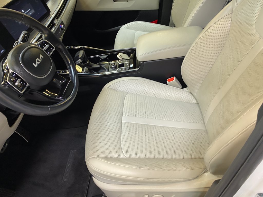 Used 2025 Kia Sorento SX FWD image 19