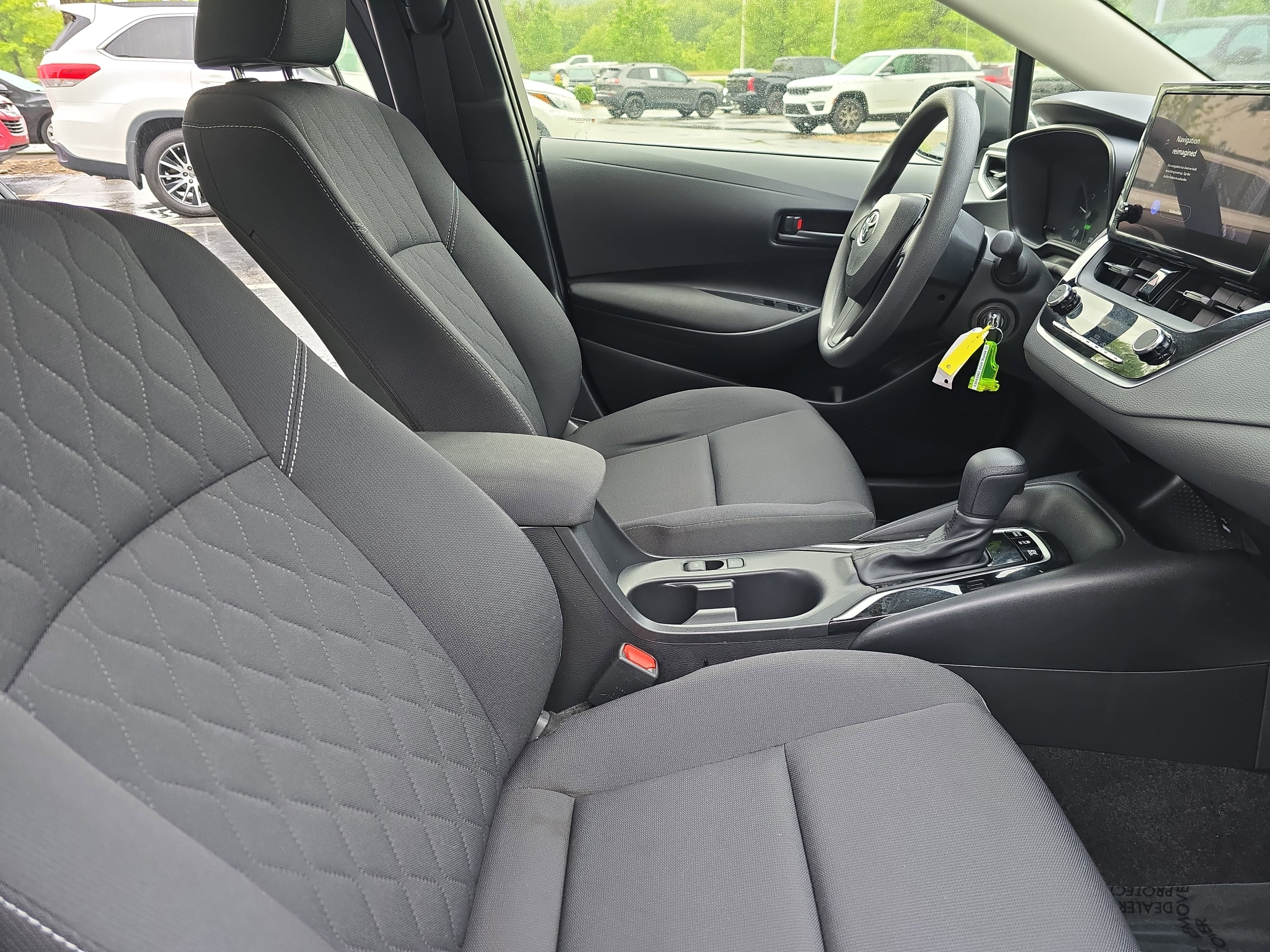 Used 2024 Toyota Corolla LE FWD image 10