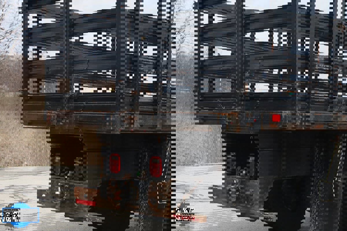 Used 2018 Ford F750 2WD Regular Cab Super Duty image 34