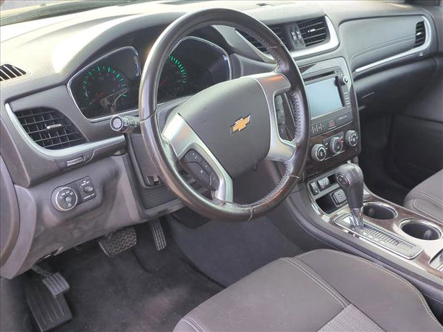 Used 2017 Chevrolet Traverse LT w/ Style and Technology Package image 9