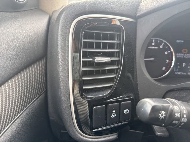 Used 2019 Mitsubishi Outlander SEL image 17