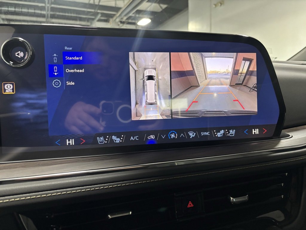 New 2026 Chevrolet Suburban Premier image 19