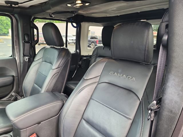 Used 2022 Jeep Wrangler Unlimited Sahara w/ Cold Weather Group AWD/4WD image 12