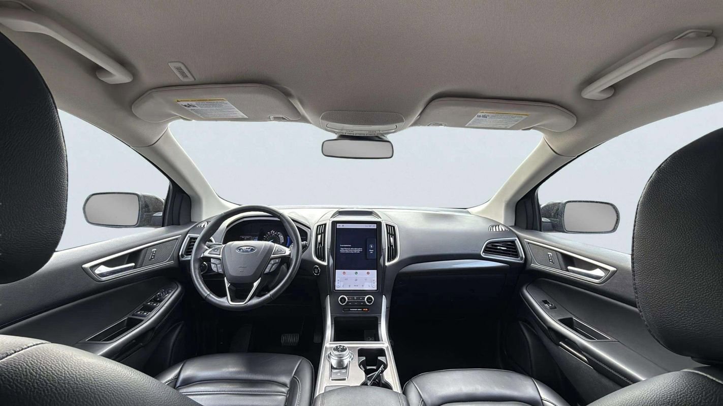 Used 2024 Ford Edge SEL image 9