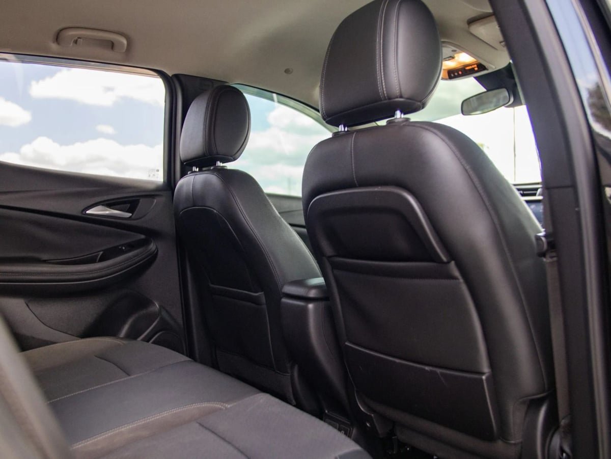 Used 2020 Buick Encore GX Preferred w/ Sport Touring Package FWD image 28