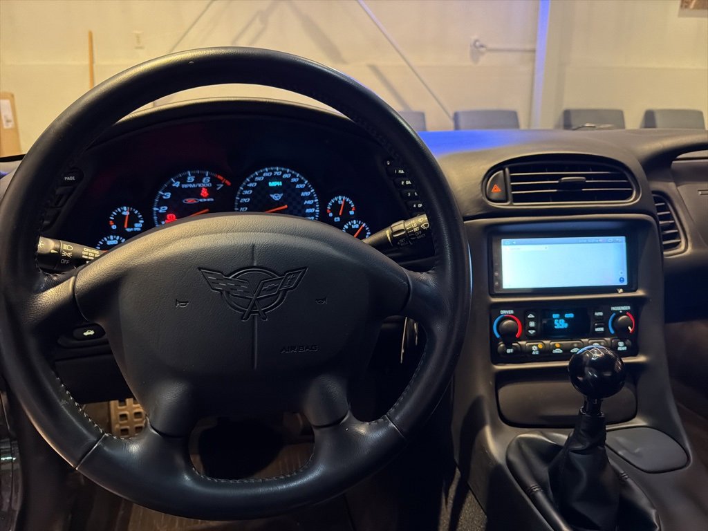 Used 2004 Chevrolet Corvette Z06 w/ Memory Package image 9